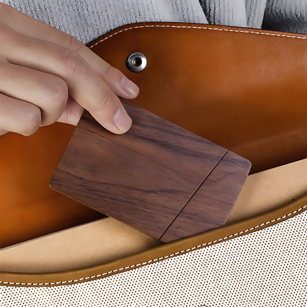 
                  
                    Porte Carte Bancaire Bois Bois
                  
                