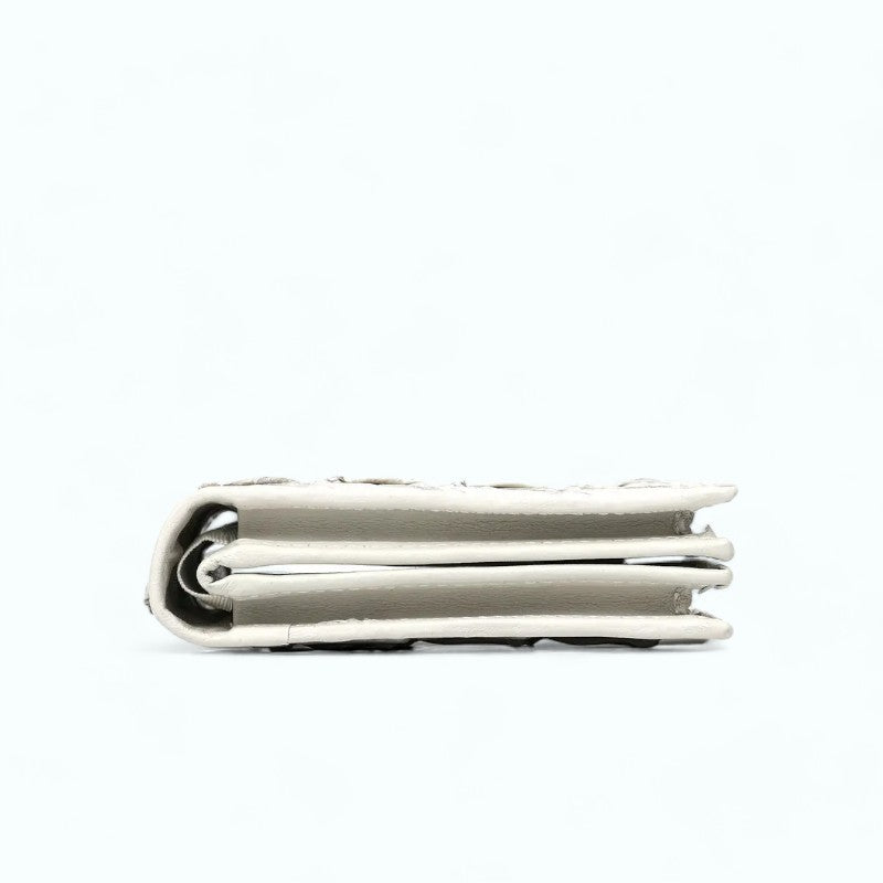 
                  
                    Portefeuille Homme Cuir fait Main Blanc
                  
                